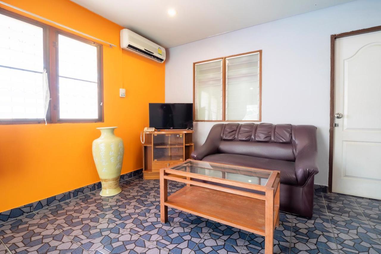 Oyo 663 Green Beach Room Pattaya Ngoại thất bức ảnh